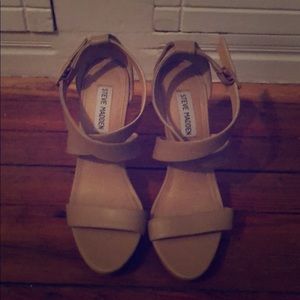 Steve Madden nude heels